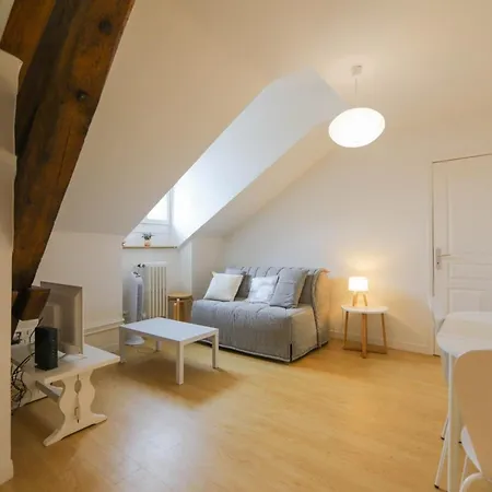 Le Sommeiller - Hyper Centre Avec Garage Apartment